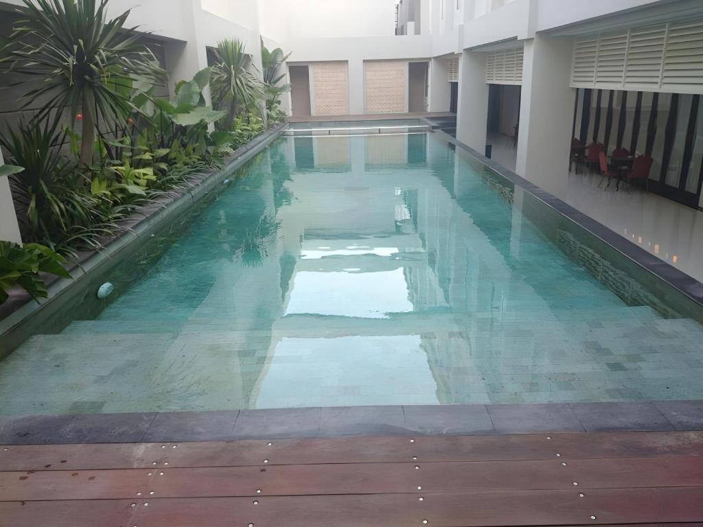 Megaland Hotel Solo Esterno foto